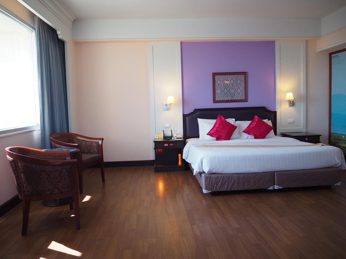 Charoen Thani Hotel, Khon Kaen Exterior photo