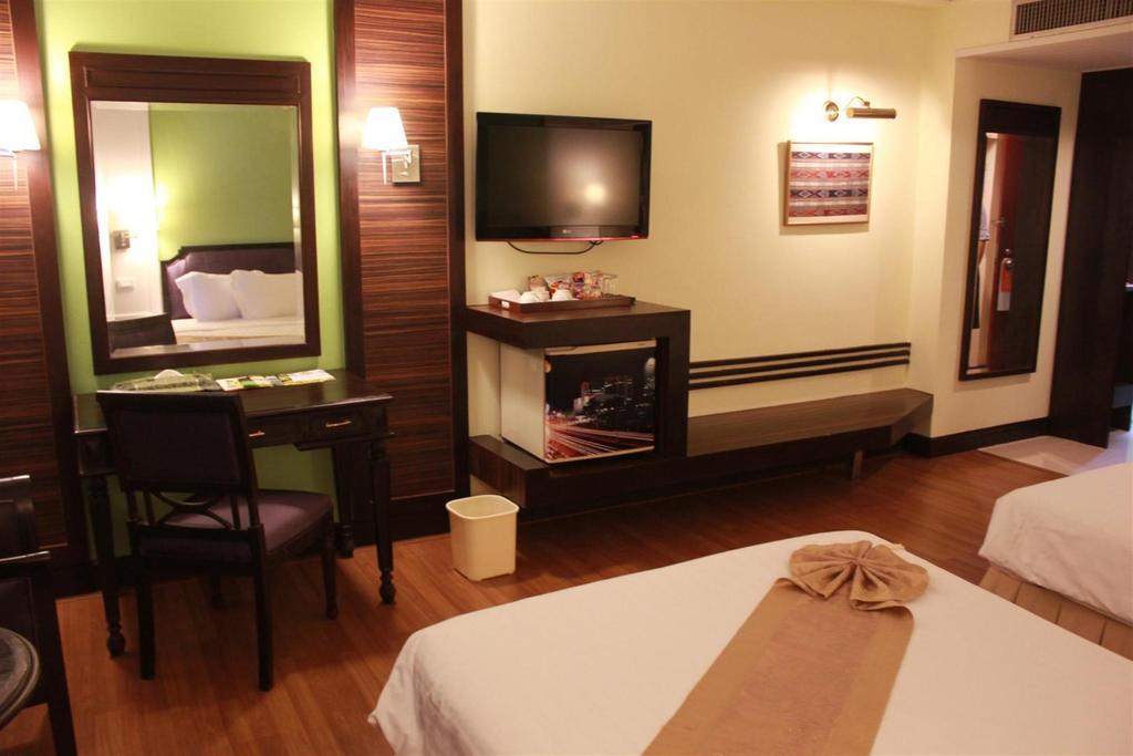 Charoen Thani Hotel, Khon Kaen Exterior photo